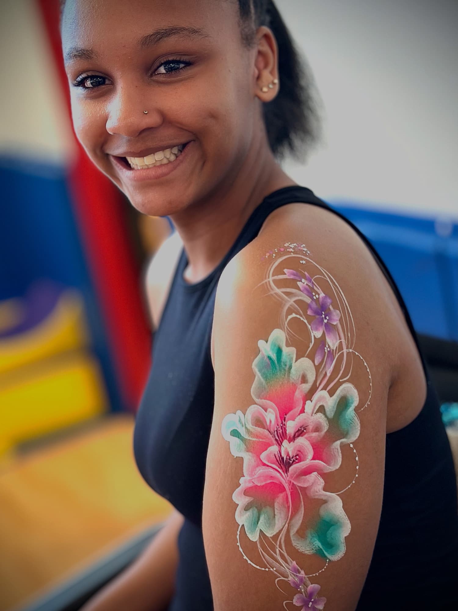 Floral shoulder design