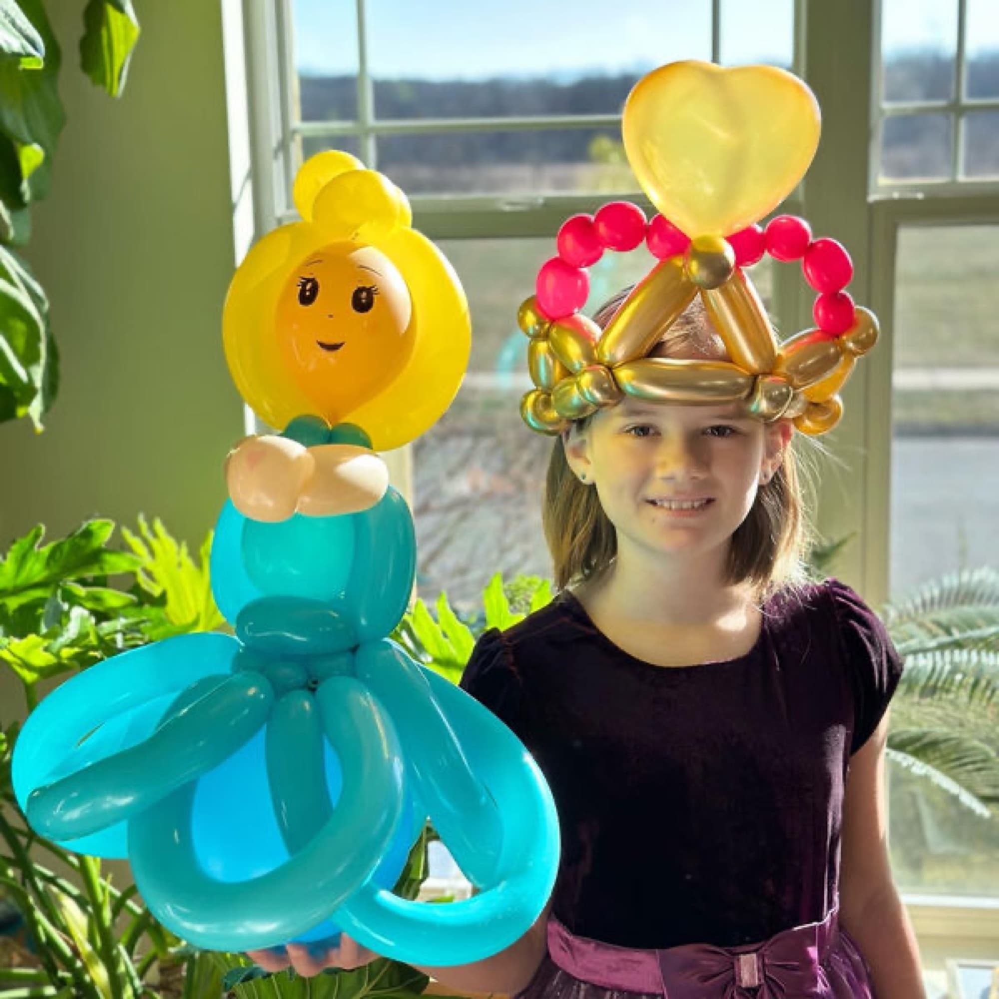 Balloon princess and crown