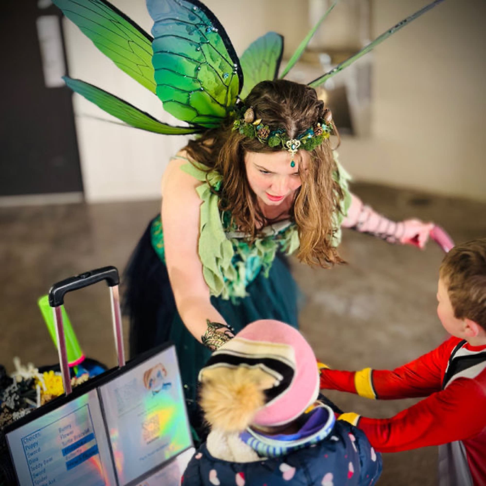 Fairy balloon artist at work